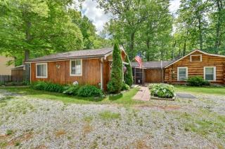 Rifle Lake Cabin! Michigan Outdoor Adventure Pad - 2