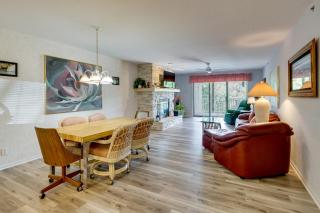 Tranquil Osage Beach Condo w/ Waterfront Decks! - 2