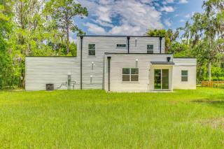 Families w/ Pets! Jacksonville Home 18 Mi to Beach - 7