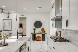 Families w/ Pets! Jacksonville Home 18 Mi to Beach - 2