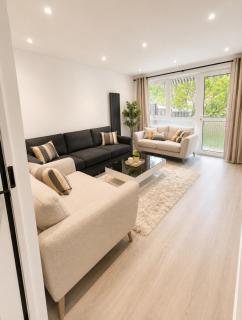 Spacious 2Bedroom 2bathroom in Woolwich Greenwich with Front and Back Garden Ideal for Families and Groups - 5