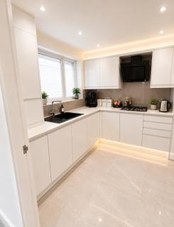 Spacious 2Bedroom 2bathroom in Woolwich Greenwich with Front and Back Garden Ideal for Families and Groups - 2