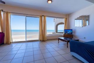 # El Mirador del Golfo: Beachfront 4BR Compound for 16 | Las Palmas # - 3