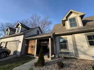 Elevated charming home in Historic Distric - 3