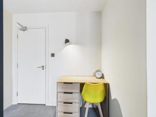 Studio in PE1 with Smart TV, 500Mbps WiFi - 8