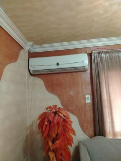 Quiet apartment in the heart of October, one minute from transportation and services - 1