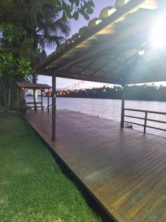 Refúgio à Beira-Rio em Condomínio Exclusivo - 4