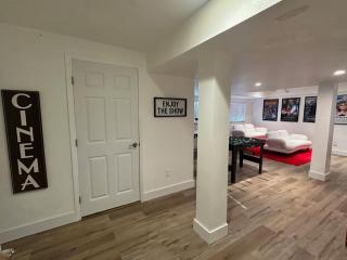 Luxury Waterfront Villa - Pool, Dock, Game Room etc - 2
