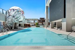 Elite Miami Condo at E11EVEN with Rooftop Pool - 8
