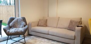 Glasgow City Triplex House With Garden and Parking - 9