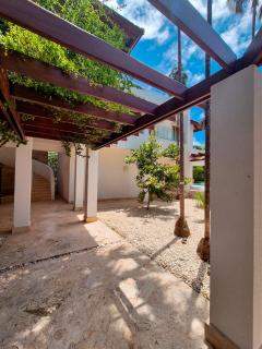 Las Palmas Luxury Golf Villa 4-BR Getaway - 9