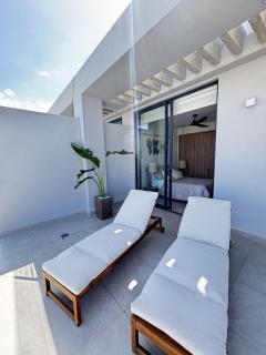 Beachfront Penthouse Spacious, Gym, Pool, 7PPL - 4
