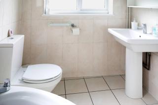 Double Room perfect for contractors and Professionals - 8