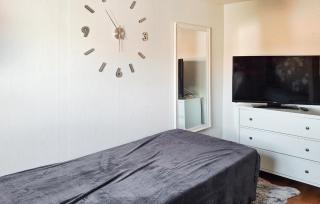 1 Bedroom Beautiful Apartment In Ystad - 3