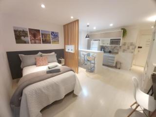 Lindo studio equipado em apartamento clube com academia e conforto no centro de Curitiba - MID Home - 8