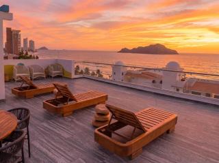 Departamento en Mazatlán en Zona Dorada cerca de la Playa pública Alberca climatizada 2 hab - 0