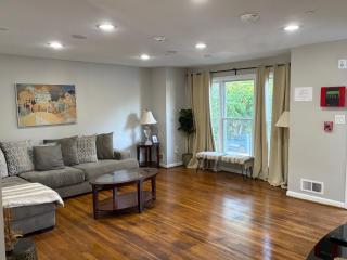 Beautiful 7BR NW DC Home with Parking - 0