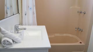 Picnic Bay Chalet Unit 2 - 6