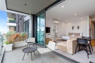 Sleek Modern Studio with Balcony by Zodiak Stays - 3