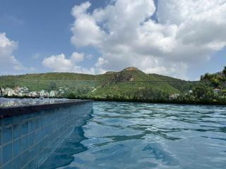HOLIDAY HALONG - Studio - 5