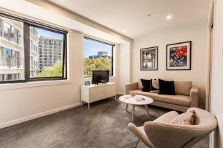 Beautiful 2BR Unit next to Myers Park Zodiak Stays - 5