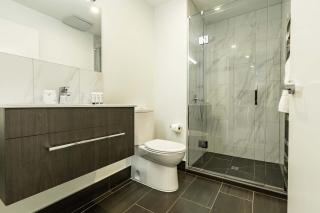 Beautiful 2BR Unit next to Myers Park Zodiak Stays - 4