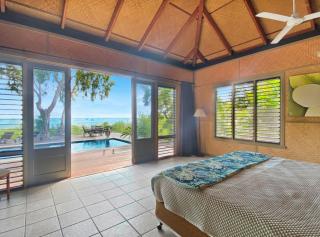 Absolute Beachfront and Pool House - 6