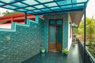 Airport Breeze Luxury Villa - 3