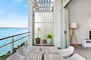 Relaxing Sea Wharf View Apartment by Zodiak Stays - 3