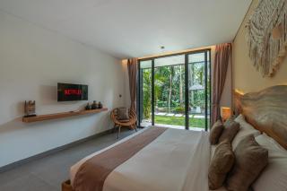 Villa Yuka - Luxury 5BR Ubud Villa, 15m Pool & Jungle Views - 1