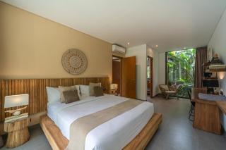 Villa Yuka - Luxury 5BR Ubud Villa, 15m Pool & Jungle Views - 2