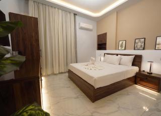 Maravia Grand downtown hotel - 8