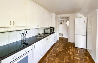 1 Bedroom Amazing Apartment In Gullaskruv - 8