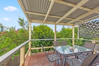 Quiet & Leafy 1BR Apt with Parking, Balcony & Wi-Fi - 7