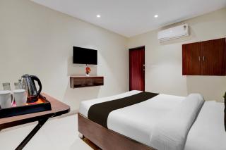 Super OYO Hotel O Pydithalli Ammavari Temple Vizianagaram - 1
