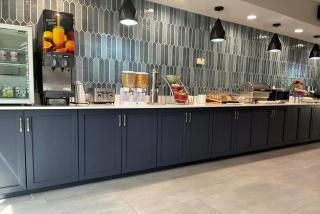 La Quinta Inn & Suites by Wyndham Duluth-Atlanta - 1