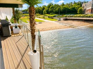 Luxurious Central Tnsberg Apartment located on the city beach - 9