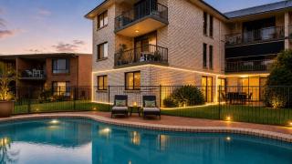 Hacienda Apt 2- Waterfront Escape On the Canal - 9