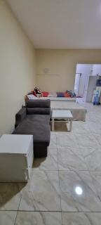 سرير في سكن نسائي هادئ للسيدات A bed in a women's private residence - 0