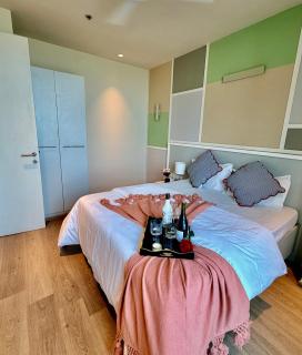 Pink Lily 1 BHK Studio Apartment near IGI Airport - 2