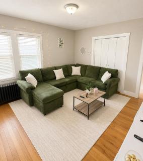 Cozy 2BR Near Tufts Sleep 5 - 6