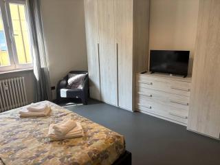 Piacenza Central Apartment 5 min Piazza Cavalli - 1
