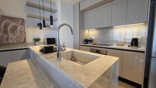 Zantis Executive Suites 201 - 1