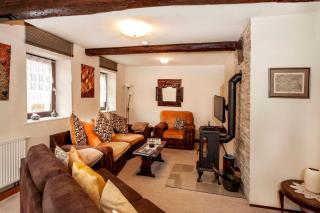The Old Farmhouse - 9