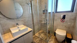 Zantis Executive Suites 301 - 2