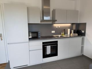 Moderne Ferienwohnung mit Stellplatz und Balkon - nahe Main und Zentrum - 3