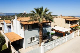 Elysium Villa, Refined Stay Close To Sandy Shore - 0
