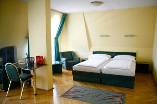 Hotel Bara Budapest - Budapest - 0