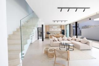 New 4 bedroom villa with pool, 100 Meters from the beach - 3
