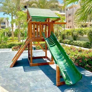 Luxury 2BR Apartment with Private Garden - 1